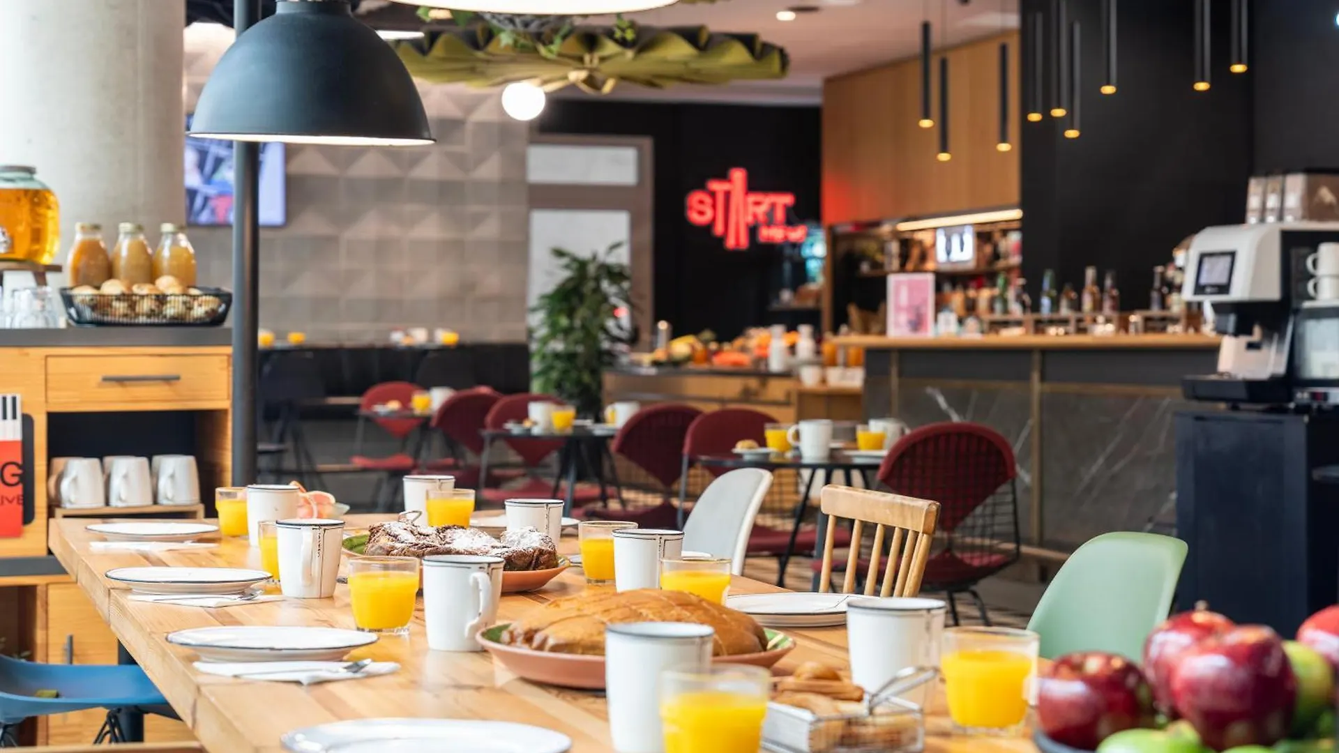 מלון Ibis Barcelona Plaza Glories 22@ ספרד