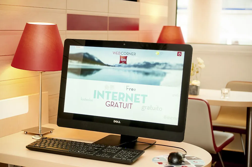 **  מלון Ibis Barcelona Plaza Glories 22@ ספרד