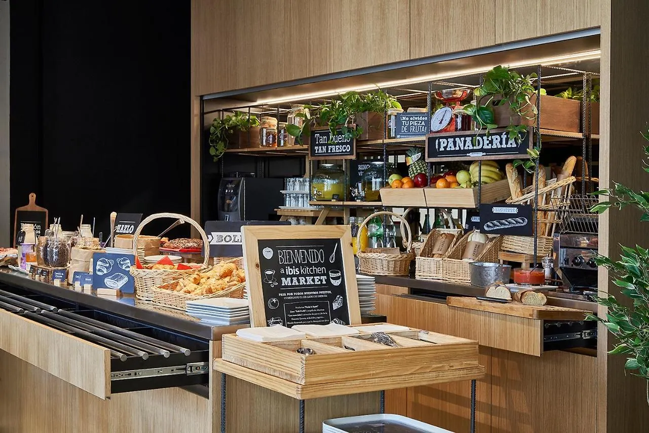 **  מלון Ibis Barcelona Plaza Glories 22@ ספרד